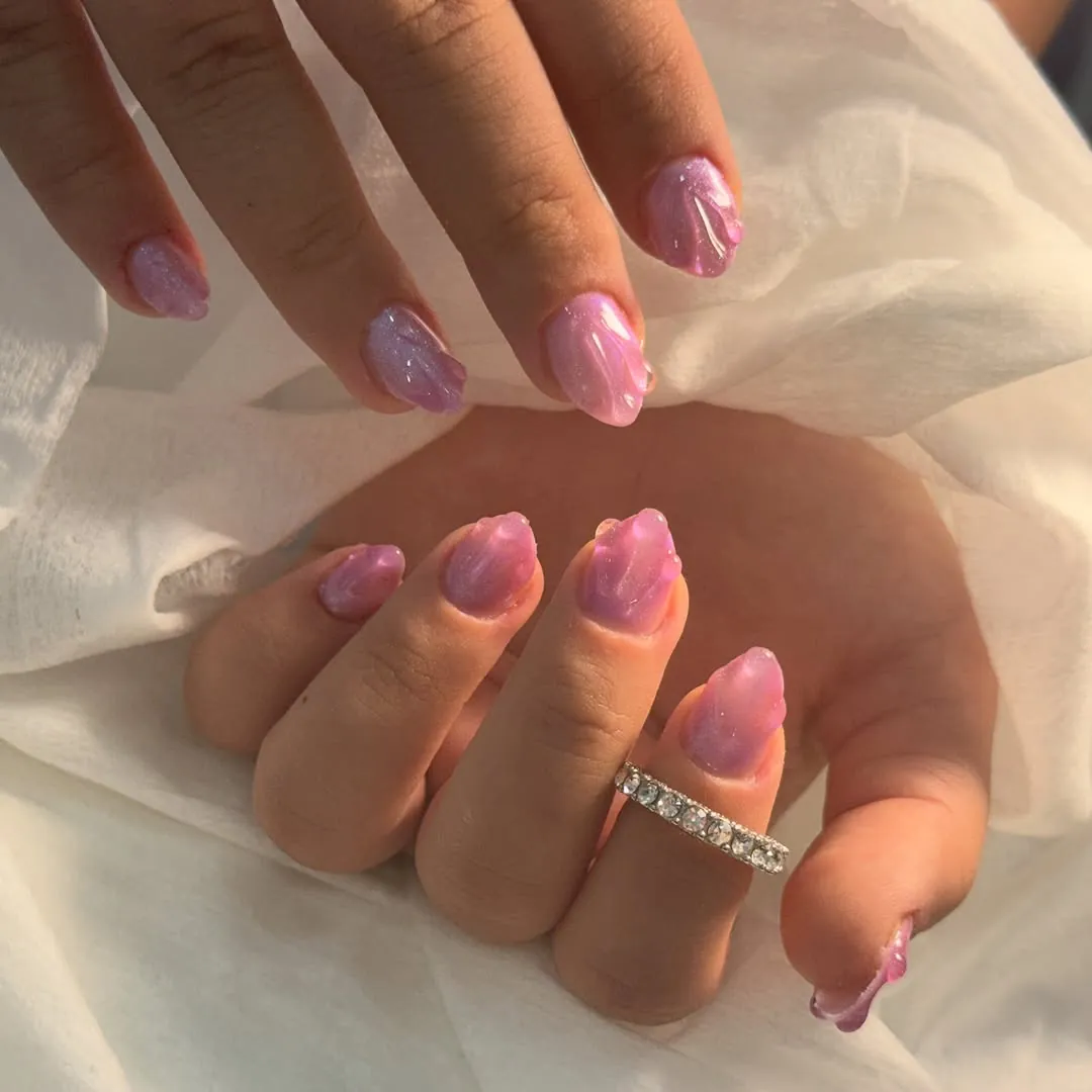 Pembe mermer desenli nail art